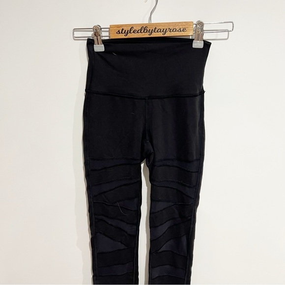 Lululemon Wunder Under Pant Legging Tech Mesh 28"
Black - Picture 6 of 9